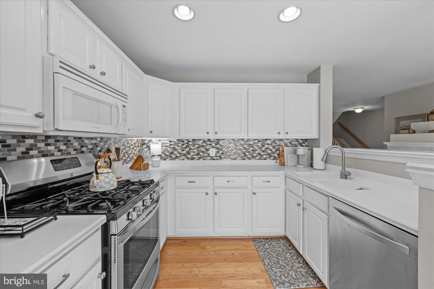 5115 Donovan Drive photo 9