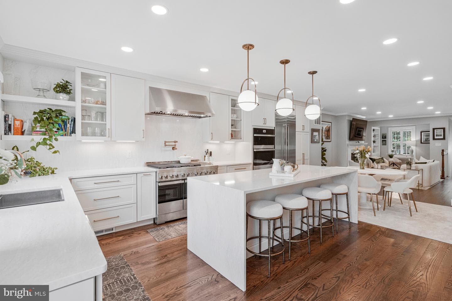816 S Pitt Street, Alexandria