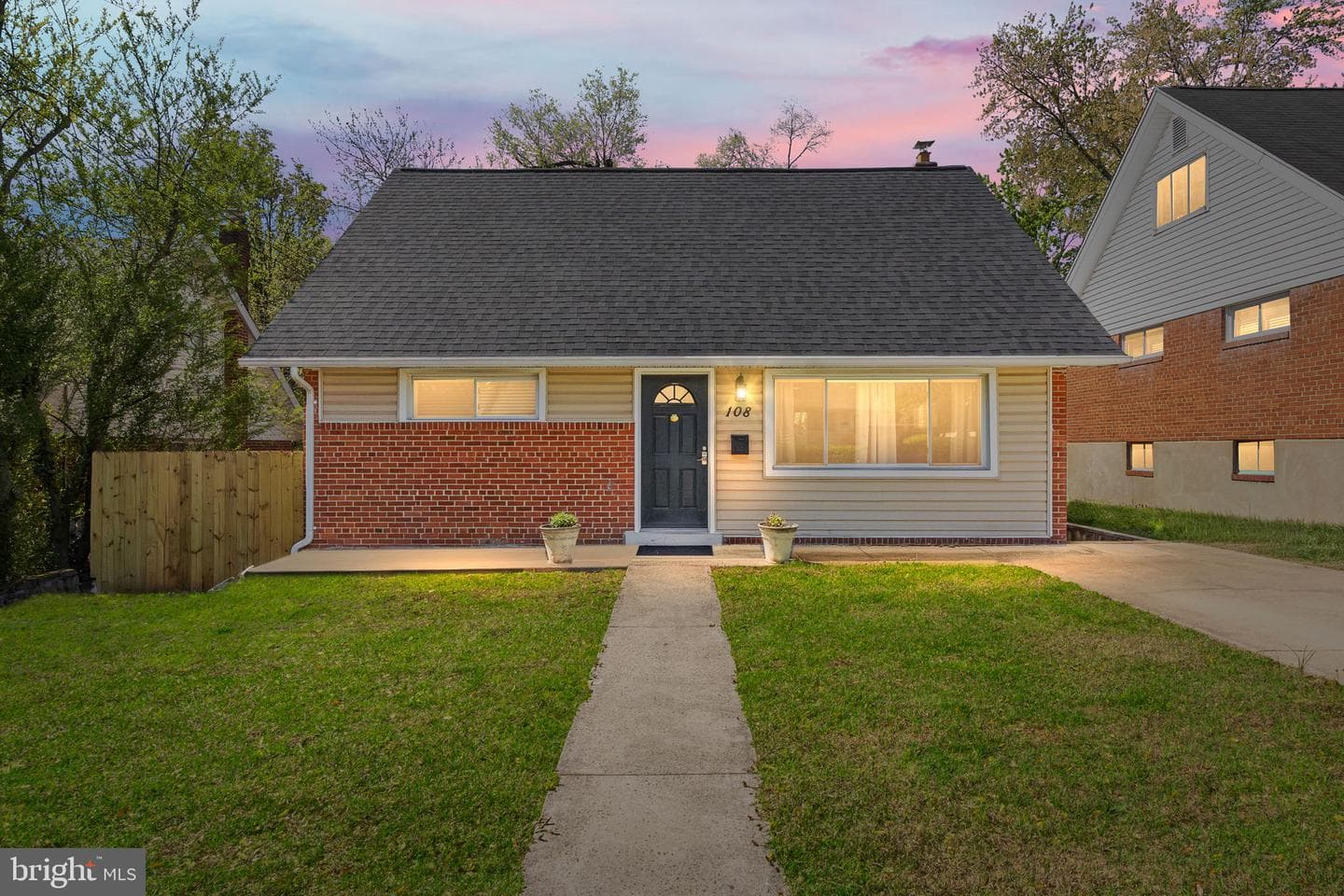 108 N Gladden Street
