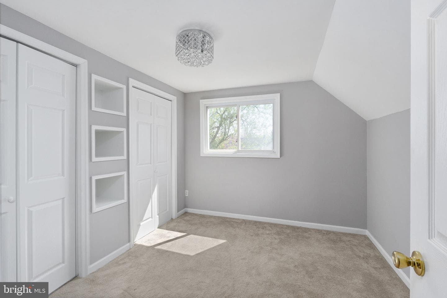 108 N Gladden Street photo 22