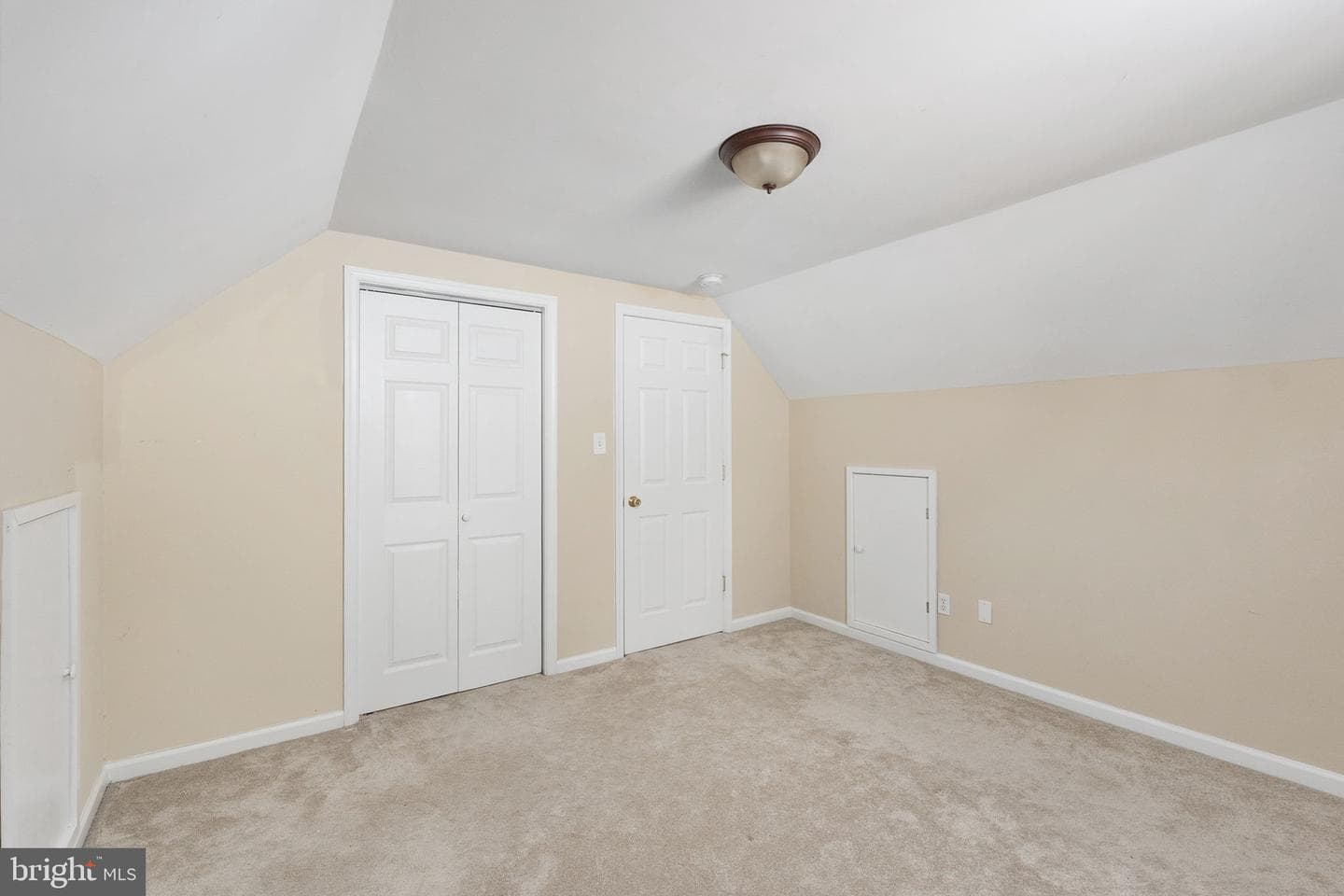 108 N Gladden Street photo 28