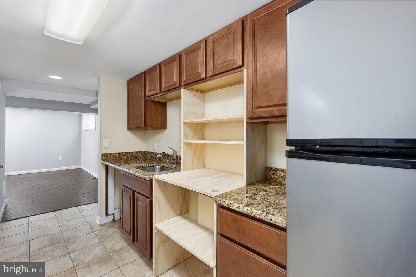 108 N Gladden Street photo 36