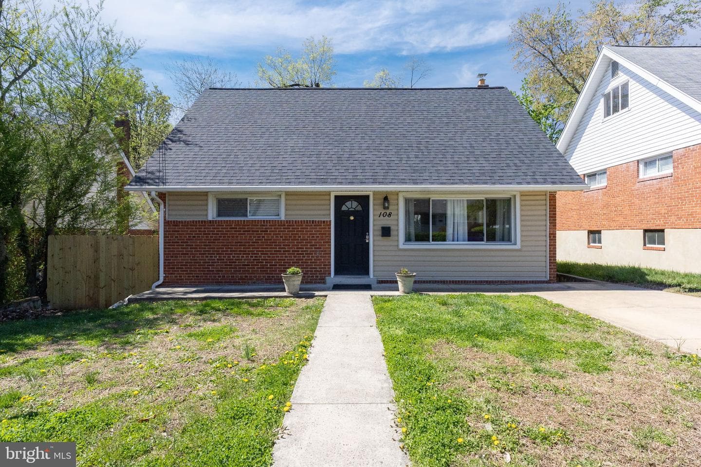 108 N Gladden Street photo 4