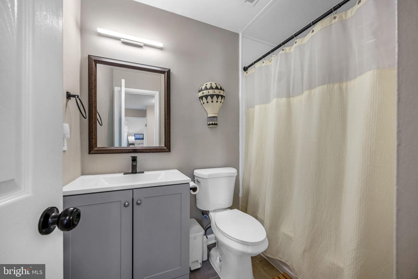1689 Kenwood Avenue photo 28