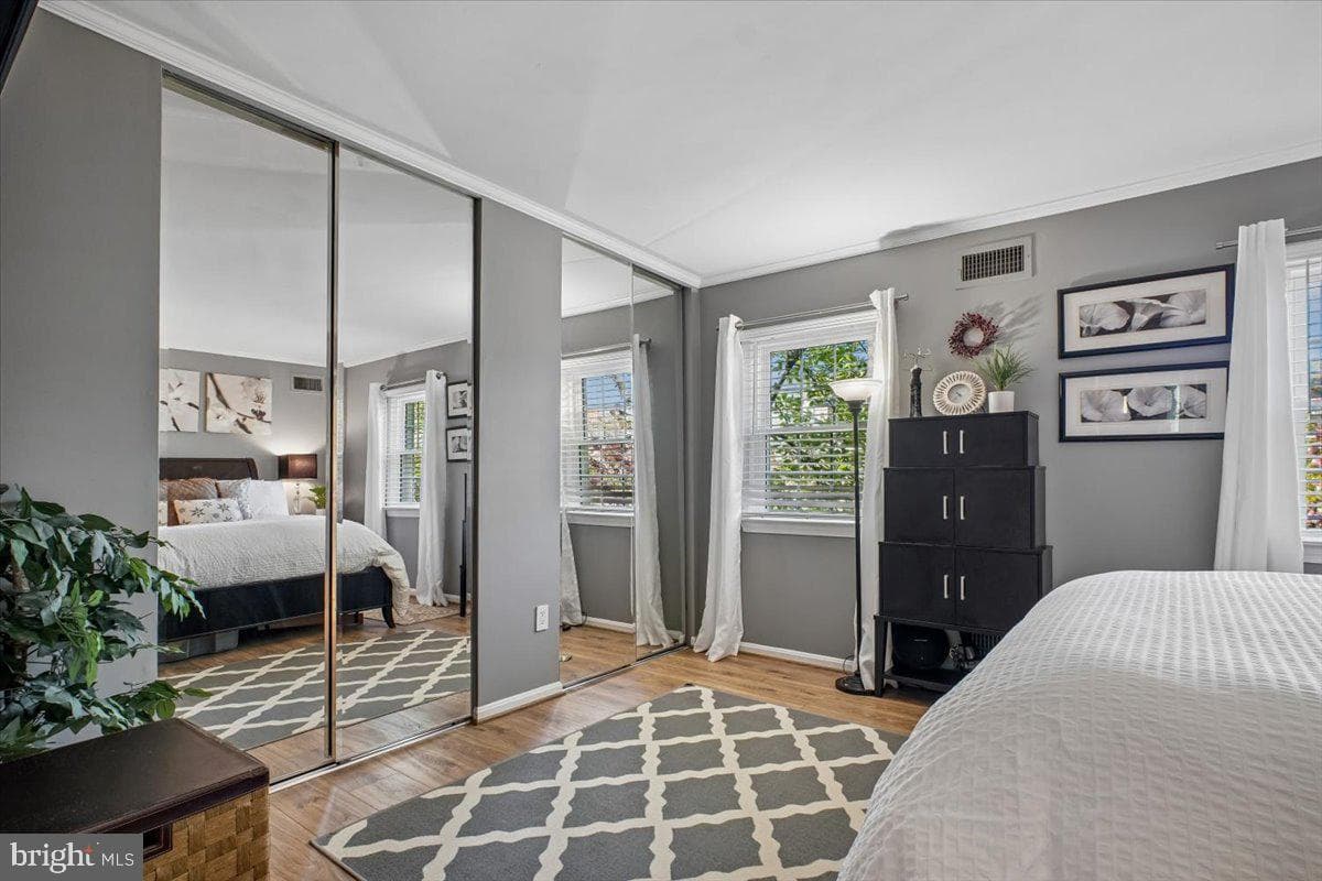 1014 N Royal Street photo 14