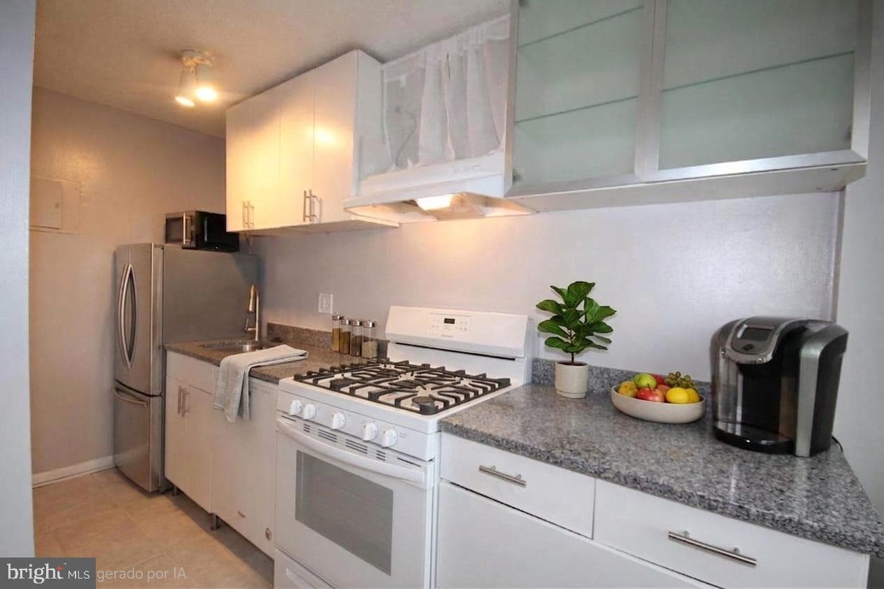2500 N Van Dorn Street #1118 photo 8