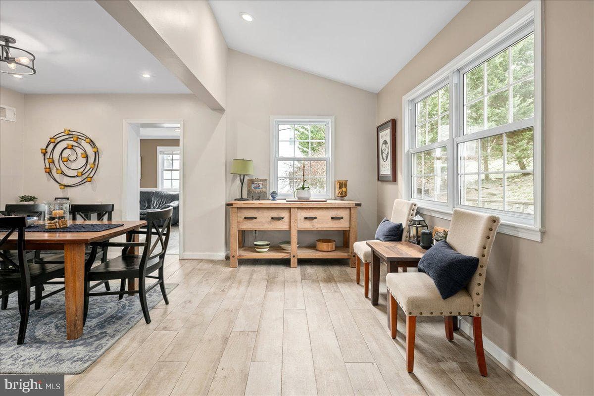 3012 Russell Road photo 10
