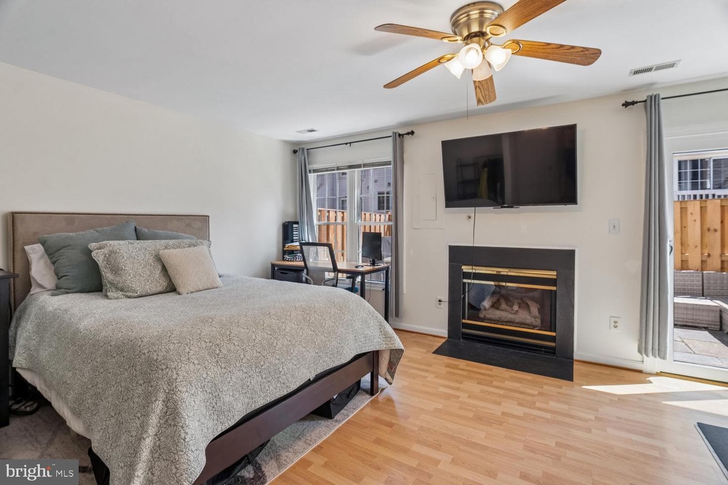 3919 Charles Avenue photo 44