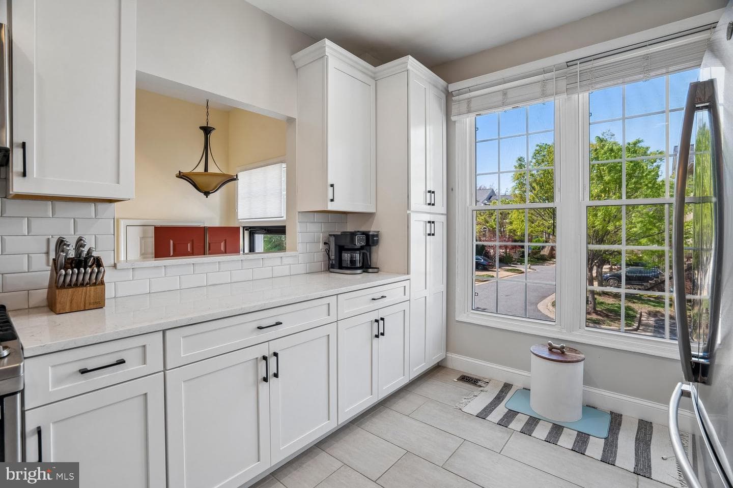 3919 Charles Avenue photo 9