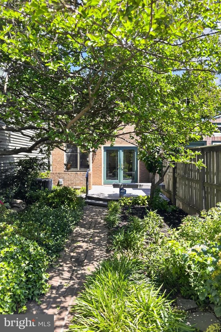 122 N West Street photo 47