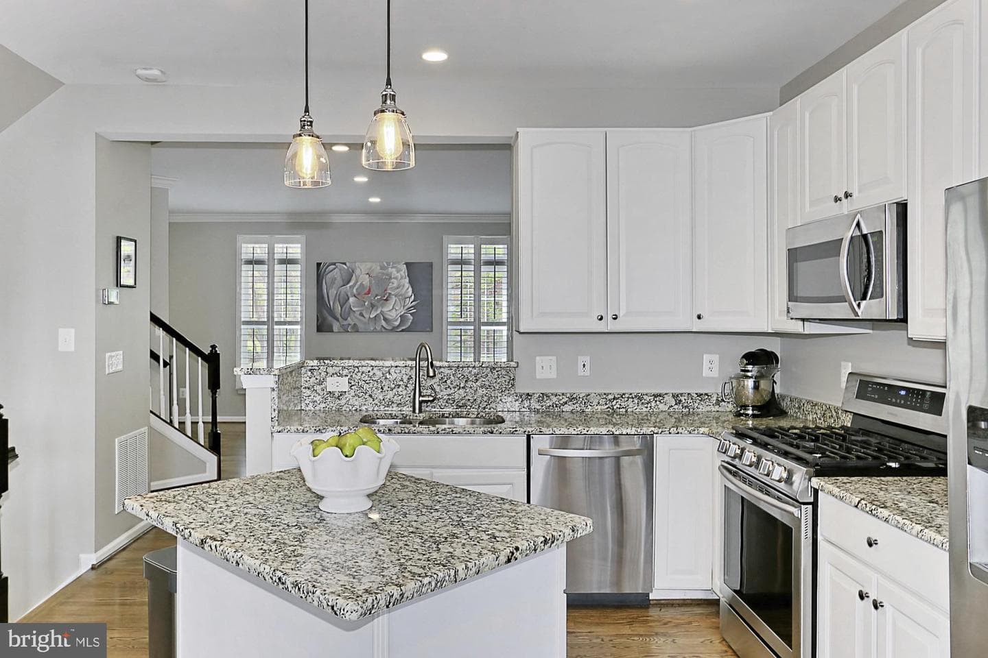 5011 Waple Lane photo 10