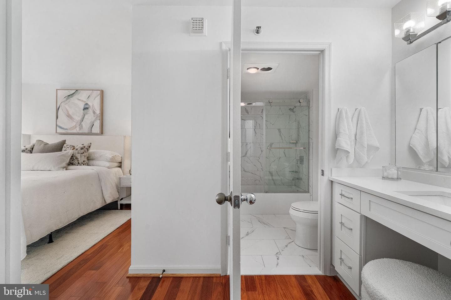 2181 Jamieson Avenue #1002 photo 29