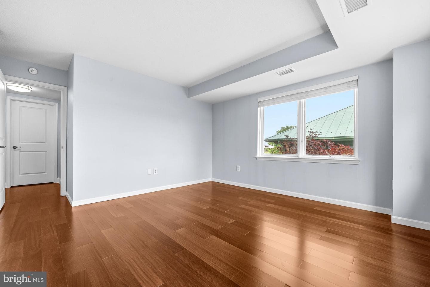 545 E Braddock Road #304 photo 18