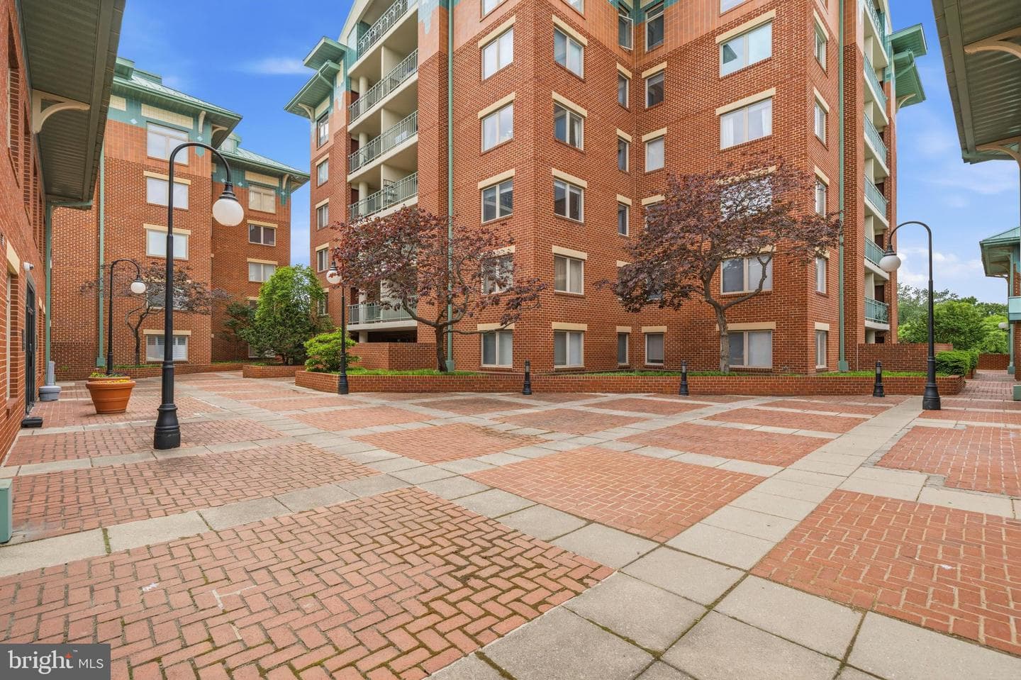 545 E Braddock Road #304 photo 25