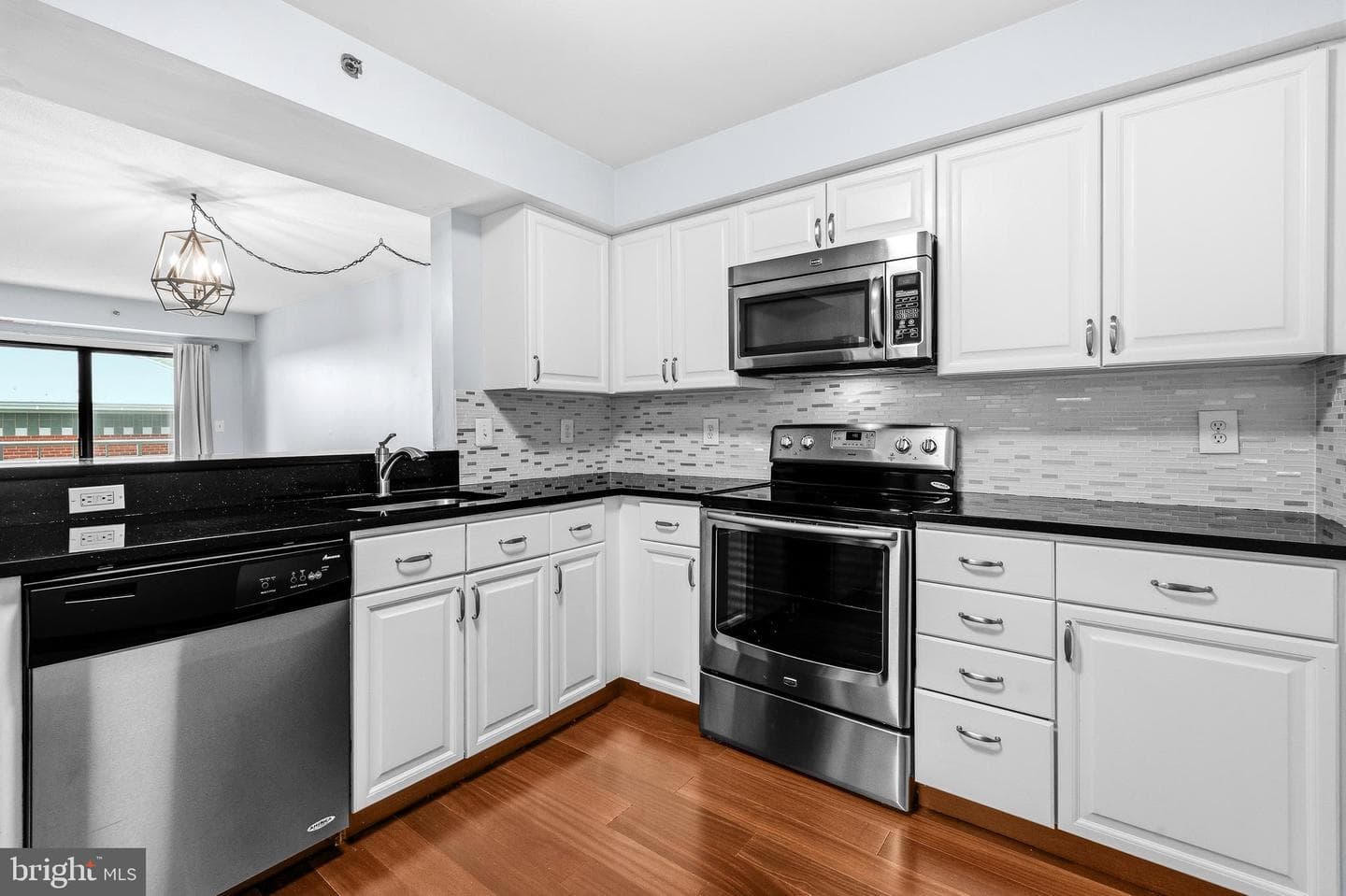 545 E Braddock Road #304 photo 3