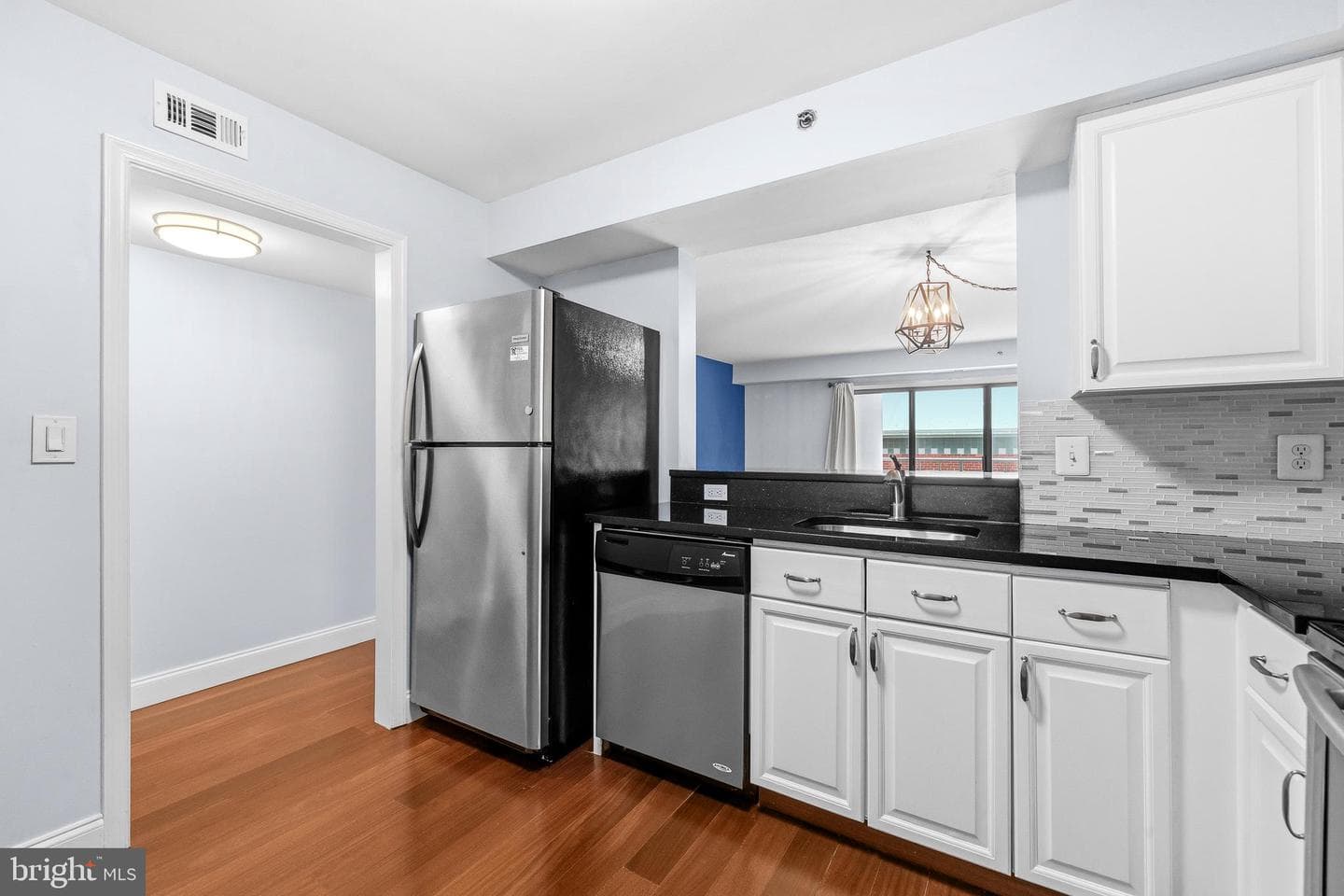 545 E Braddock Road #304 photo 4