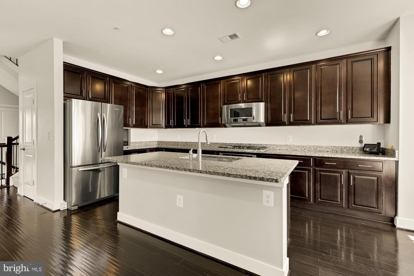 619 Mckenzie Avenue #102 photo 12