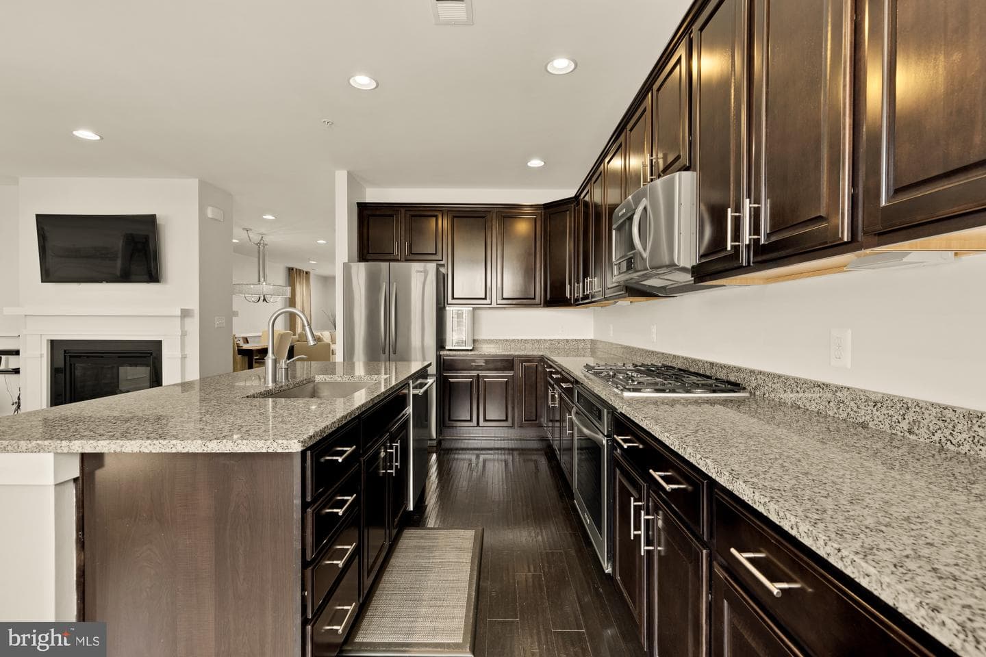 619 Mckenzie Avenue #102 photo 13