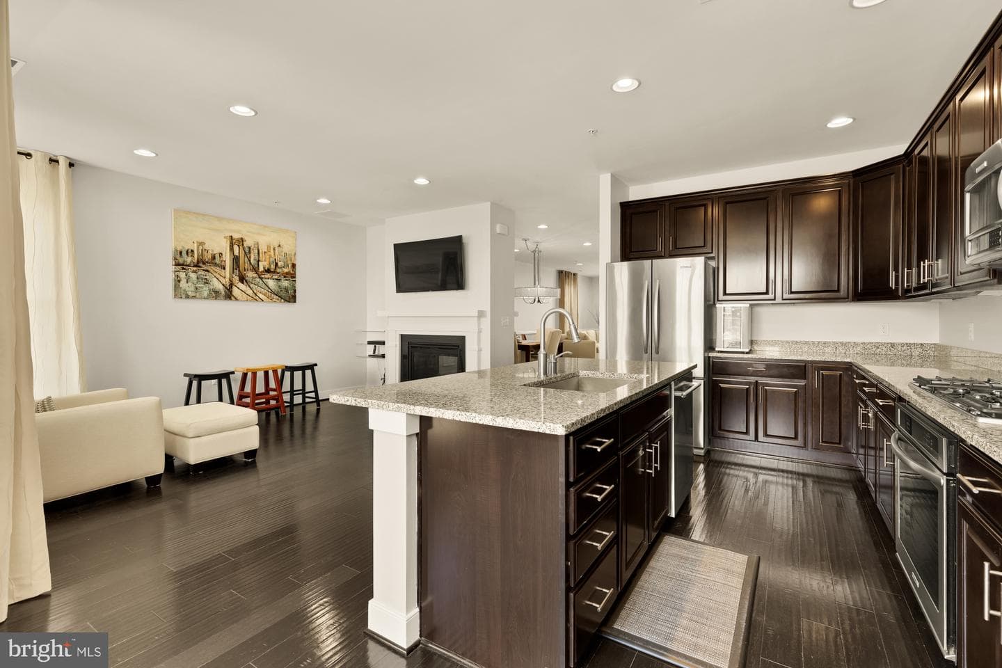 619 Mckenzie Avenue #102 photo 14