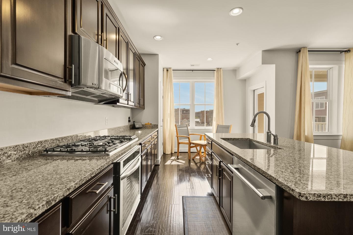 619 Mckenzie Avenue #102 photo 15