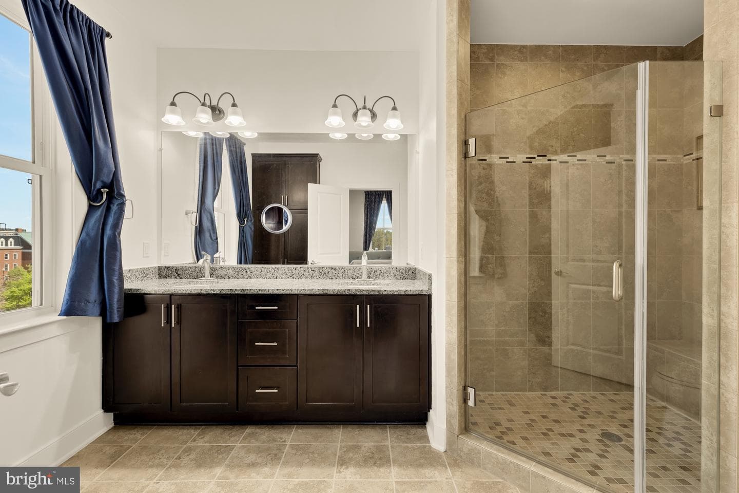 619 Mckenzie Avenue #102 photo 24