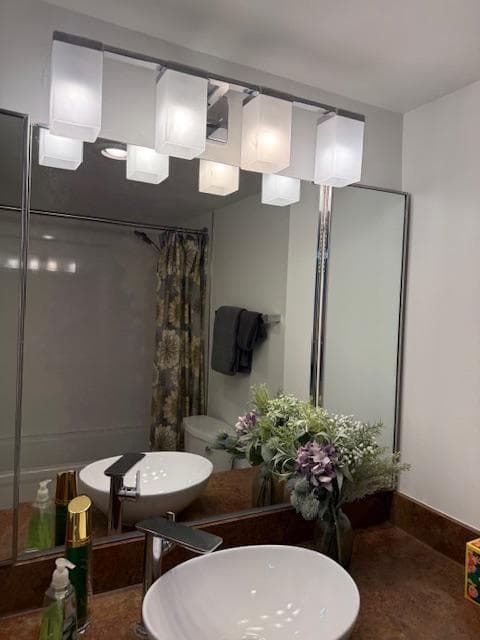203 Yoakum Pkwy # 1209 photo 37