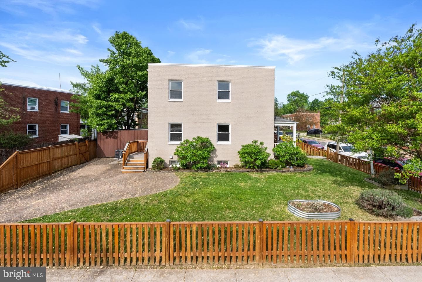 513 E Bellefonte Avenue photo 2