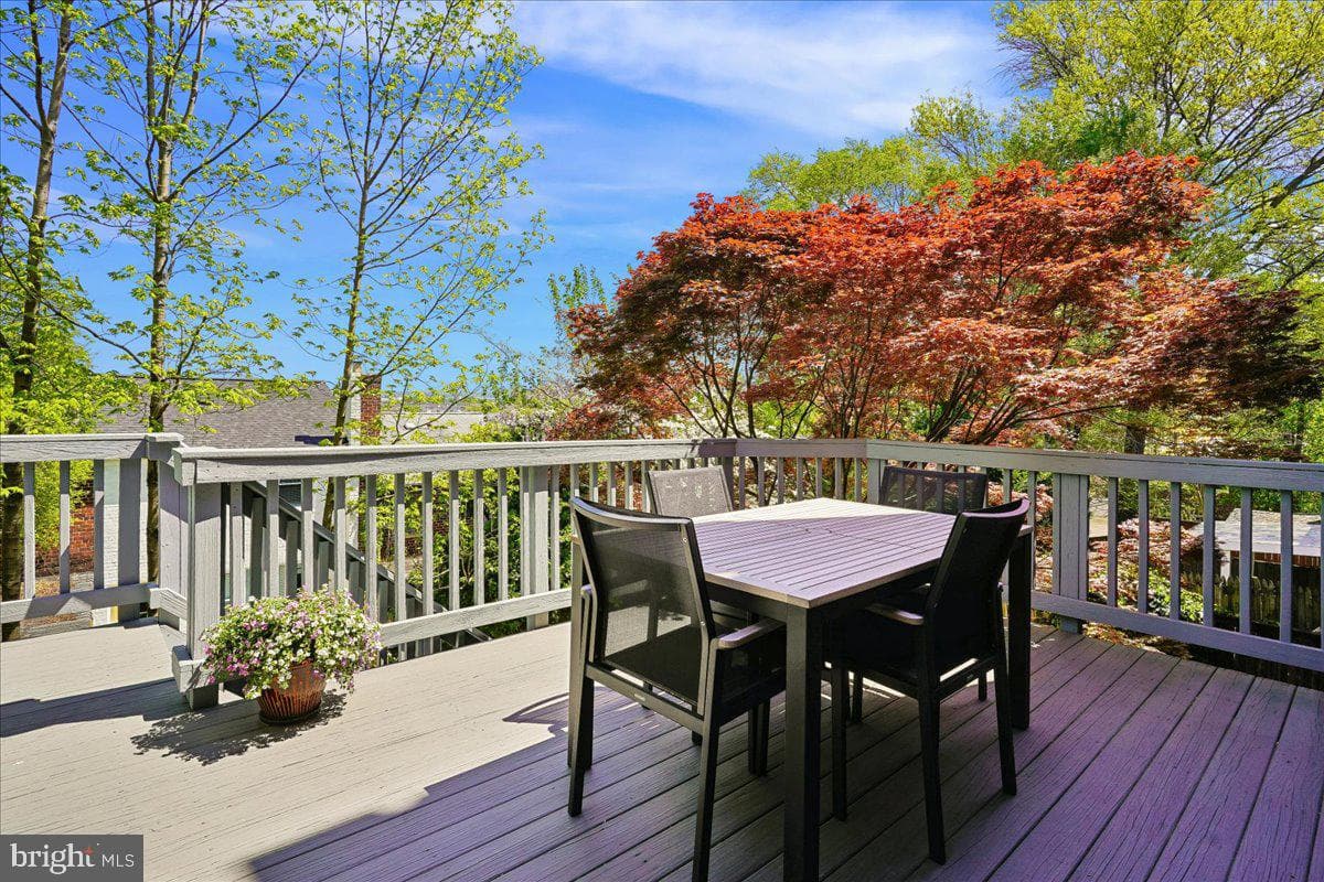 215 Burgess Avenue photo 11