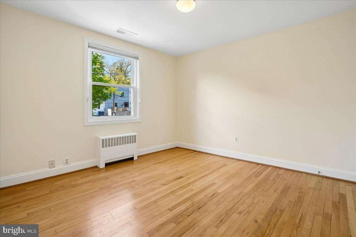 215 Burgess Avenue photo 21