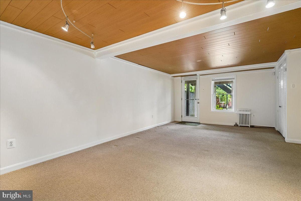 215 Burgess Avenue photo 31