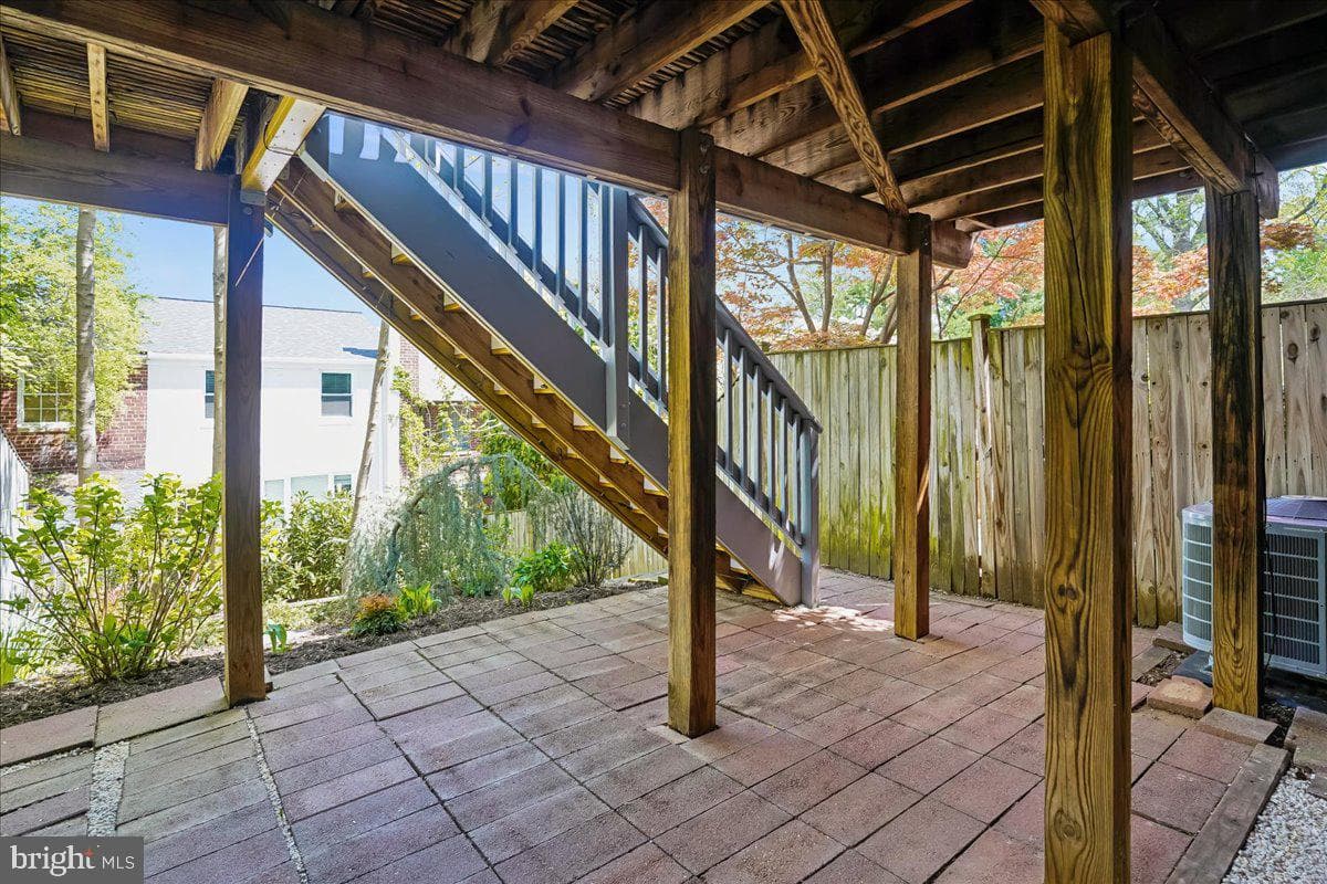 215 Burgess Avenue photo 33