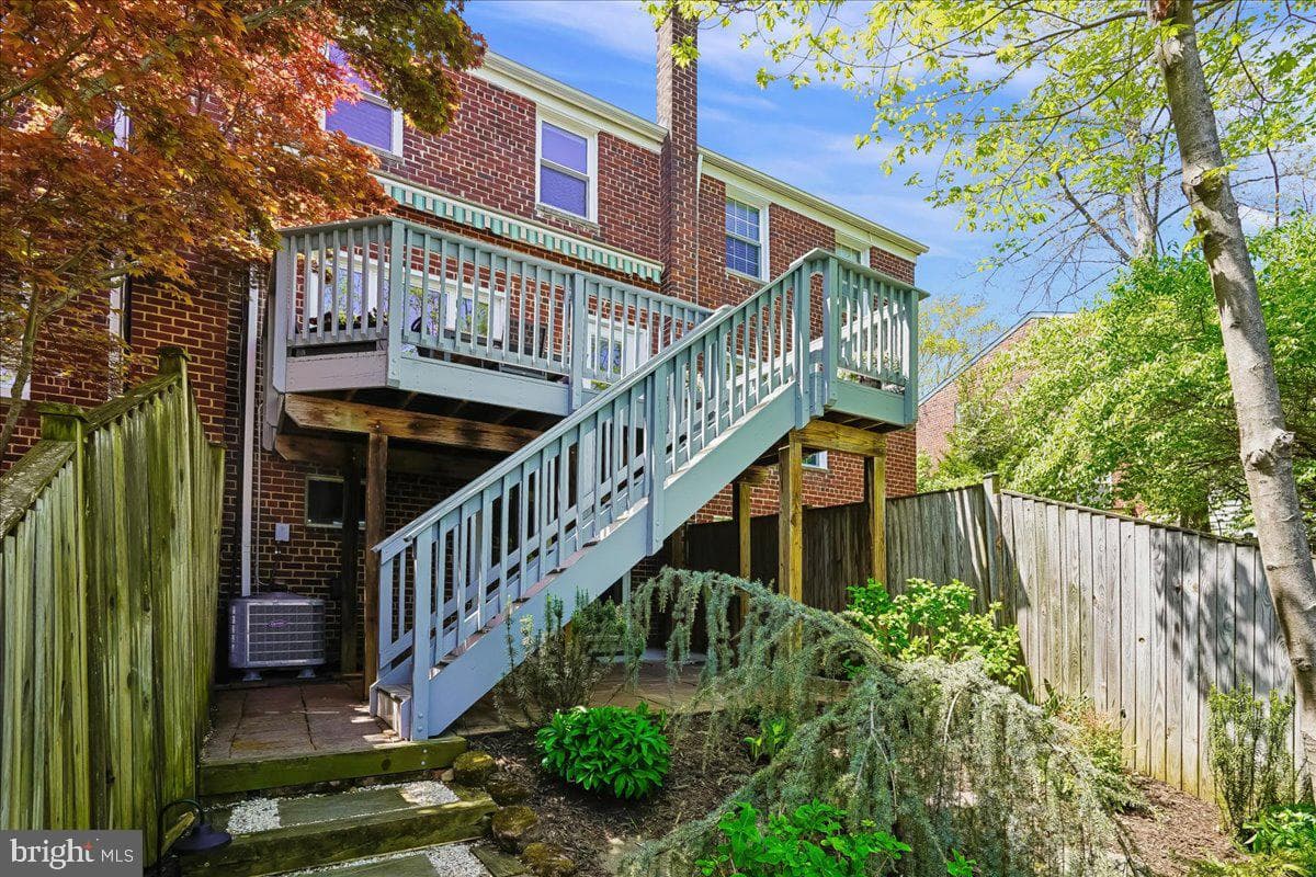 215 Burgess Avenue photo 35