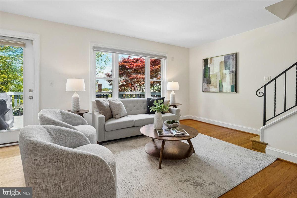 215 Burgess Avenue photo 6