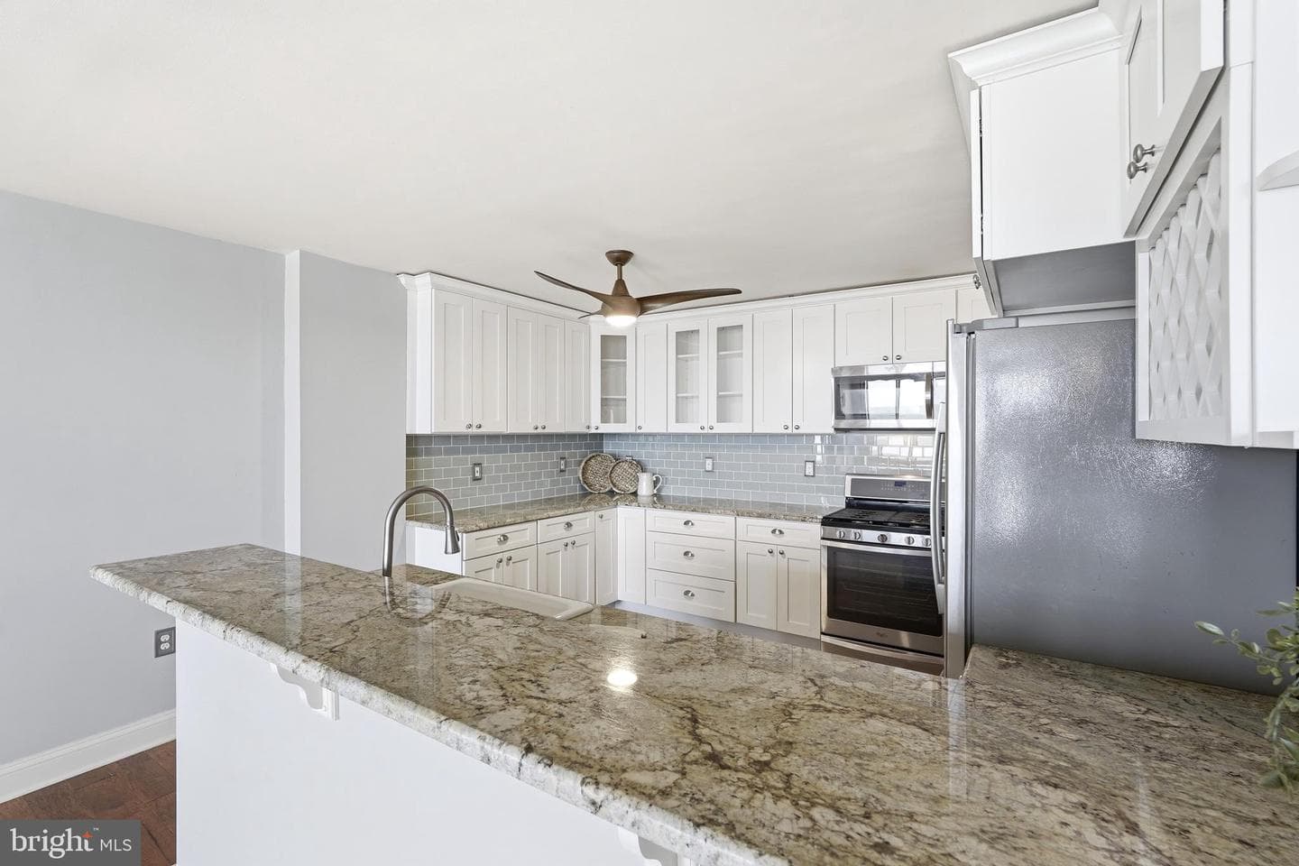 801 N Pitt Street #803 photo 19