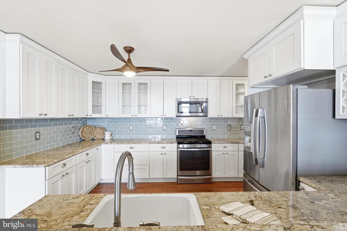 801 N Pitt Street #803 photo 21