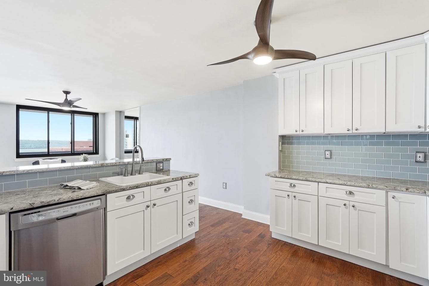 801 N Pitt Street #803 photo 23