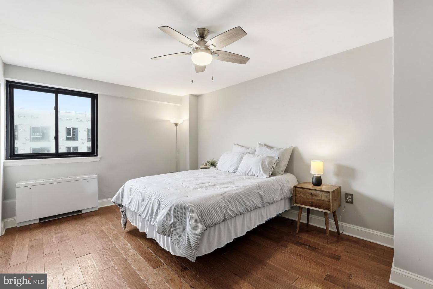 801 N Pitt Street #803 photo 34
