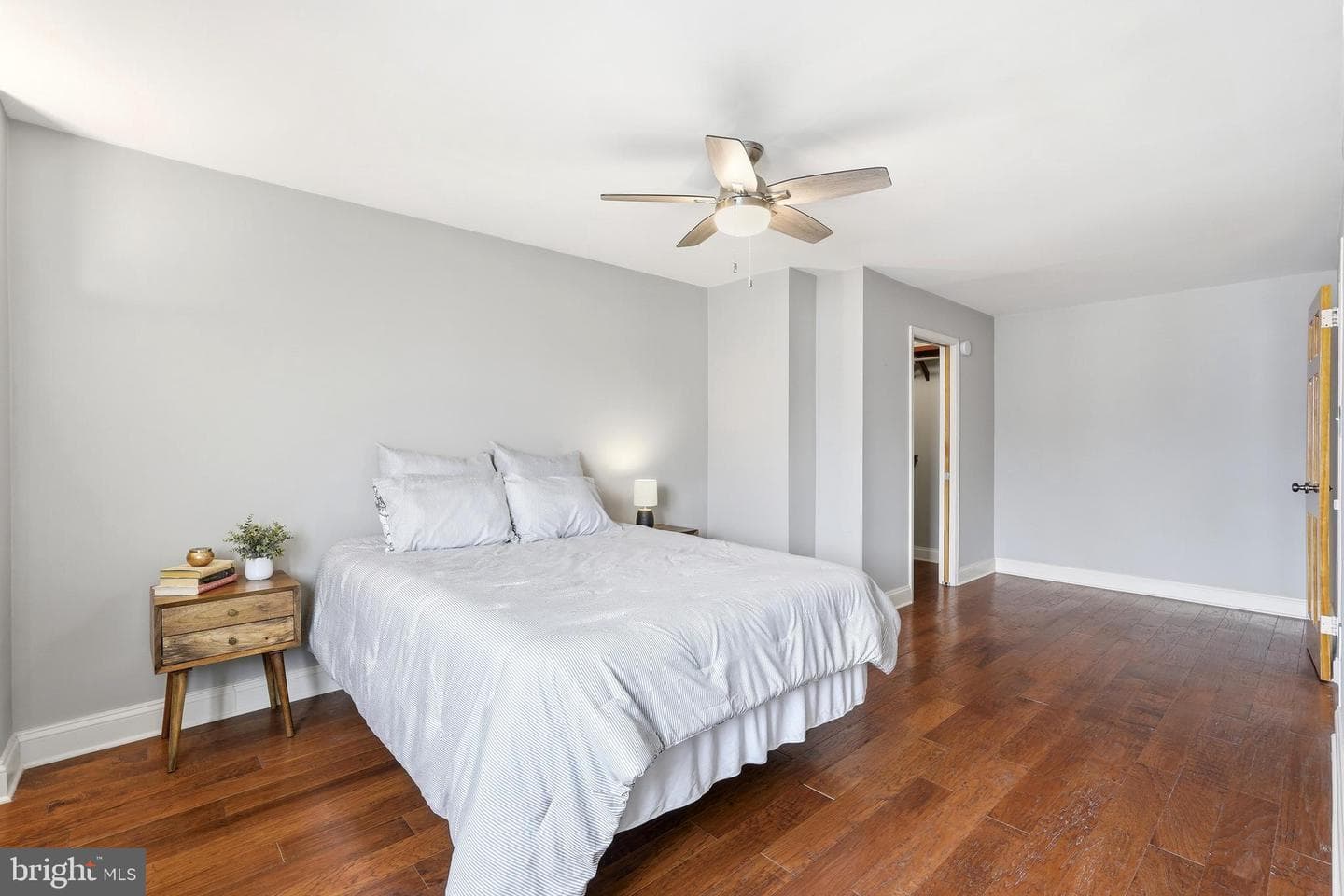 801 N Pitt Street #803 photo 36