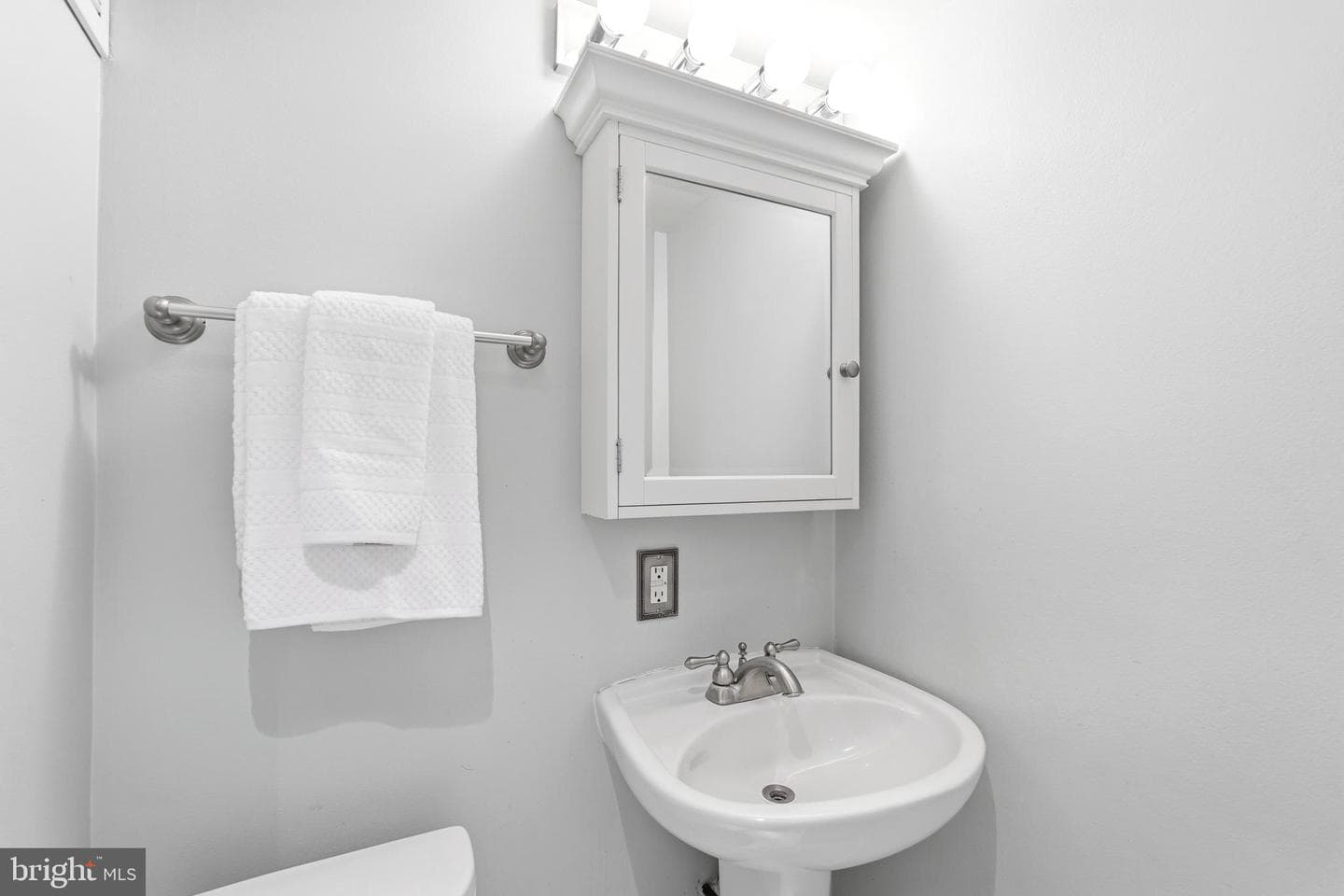 801 N Pitt Street #803 photo 39