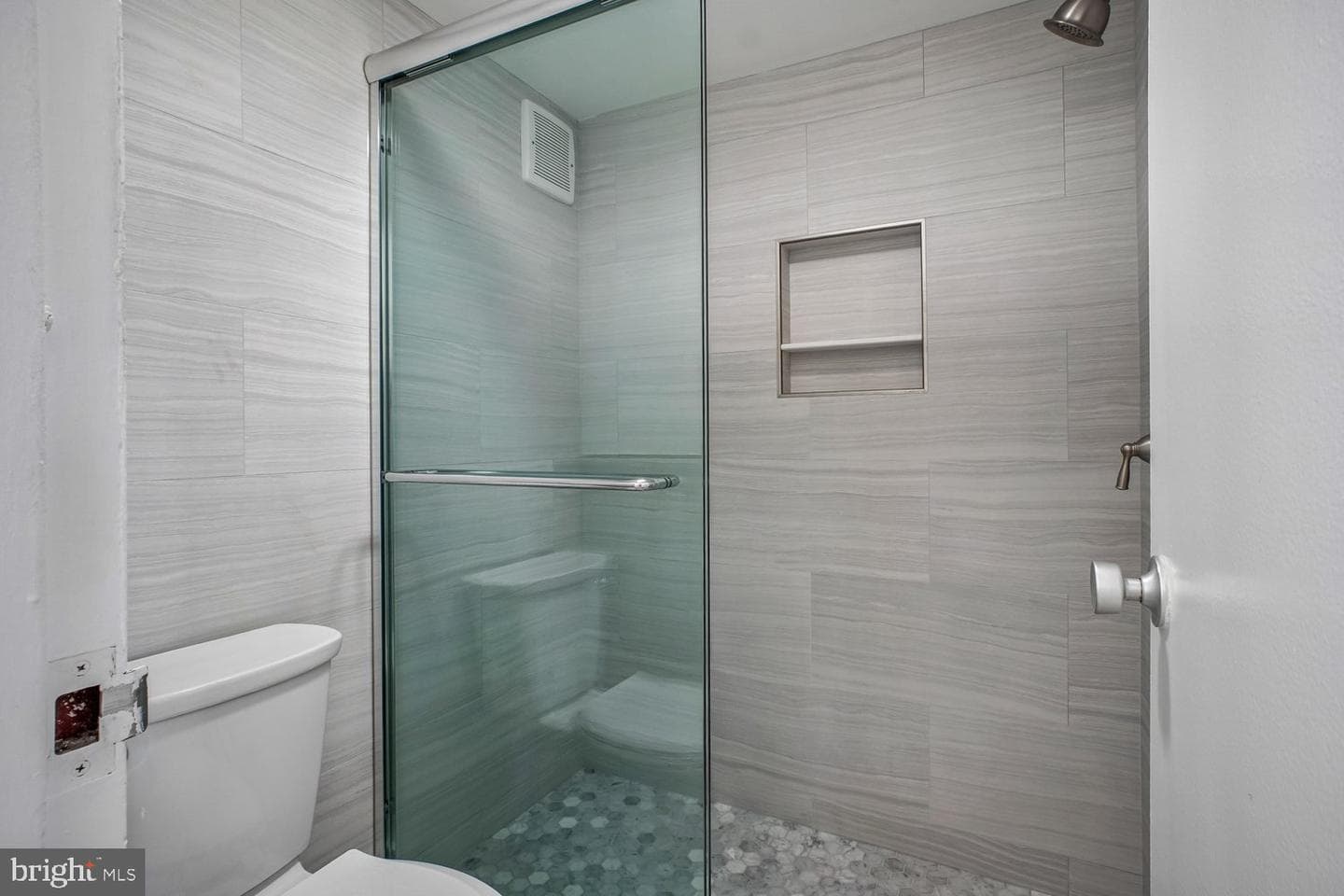 1225 Martha Custis Drive #811 photo 23