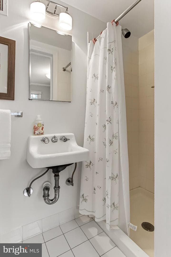 809 Enderby Drive photo 27