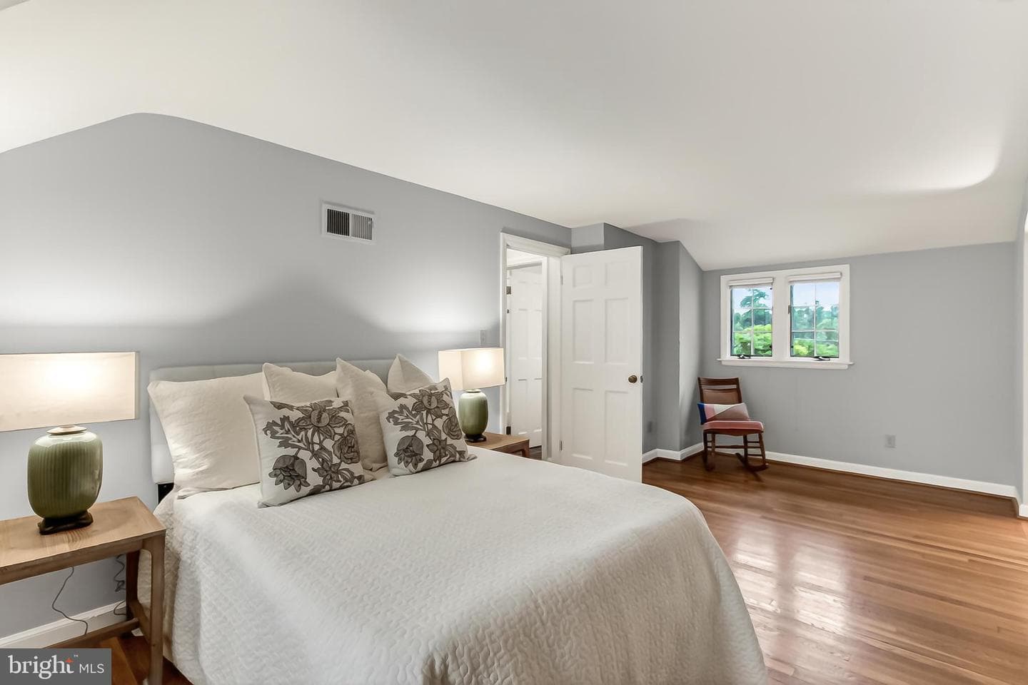 809 Enderby Drive photo 31