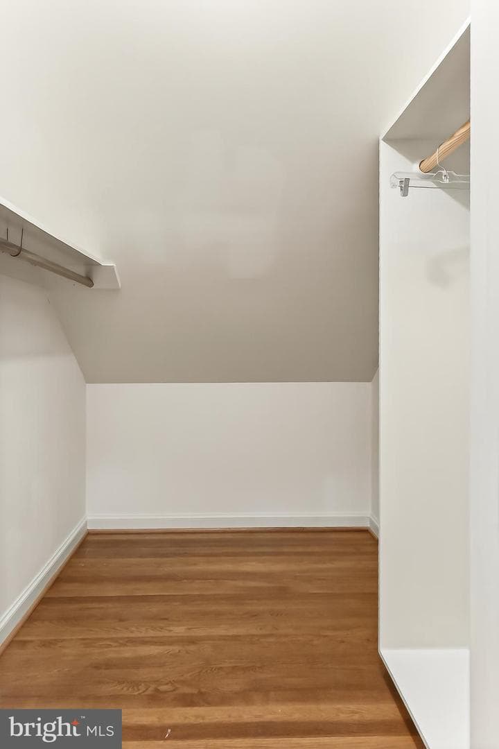 809 Enderby Drive photo 39