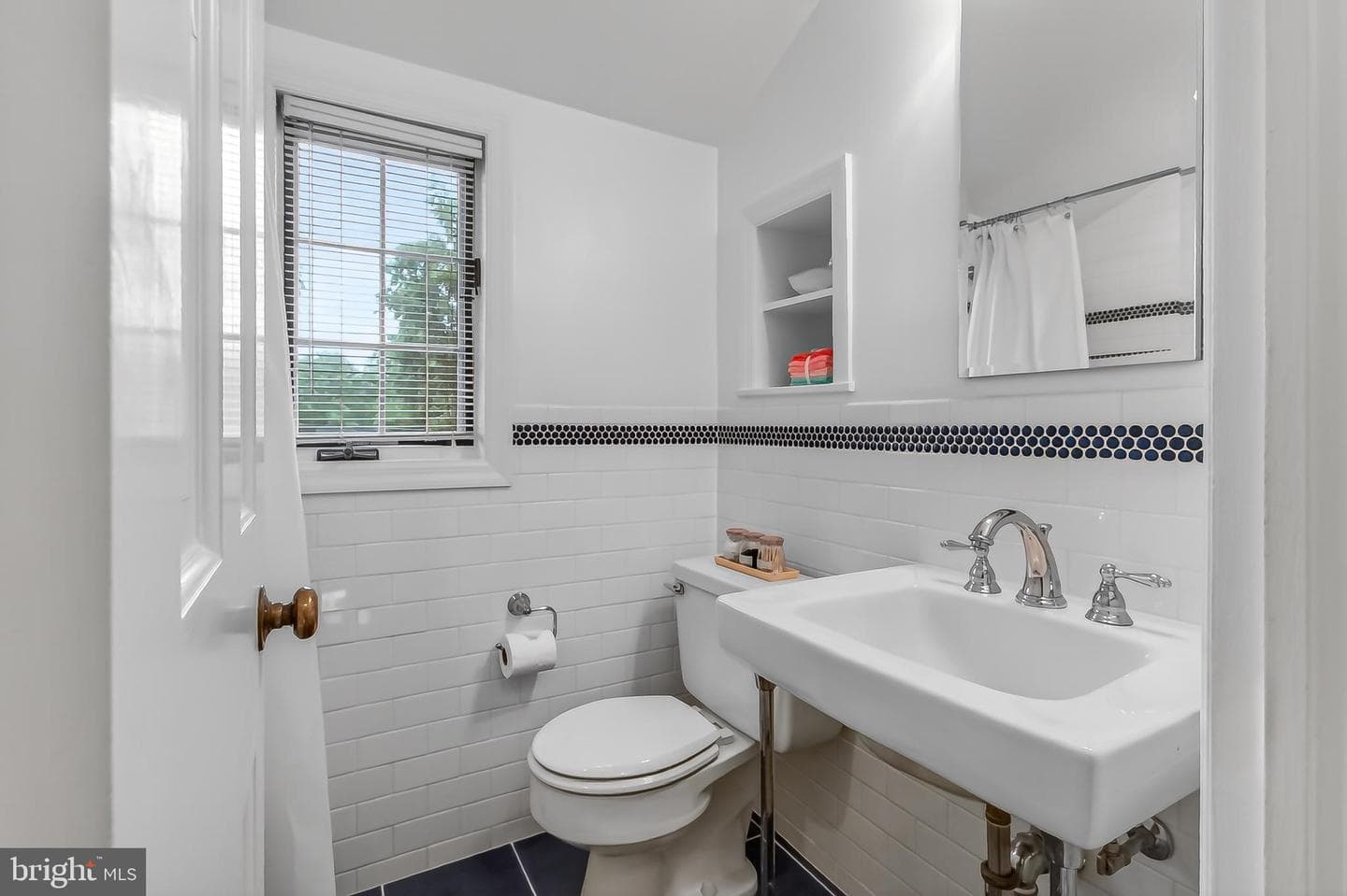 809 Enderby Drive photo 43