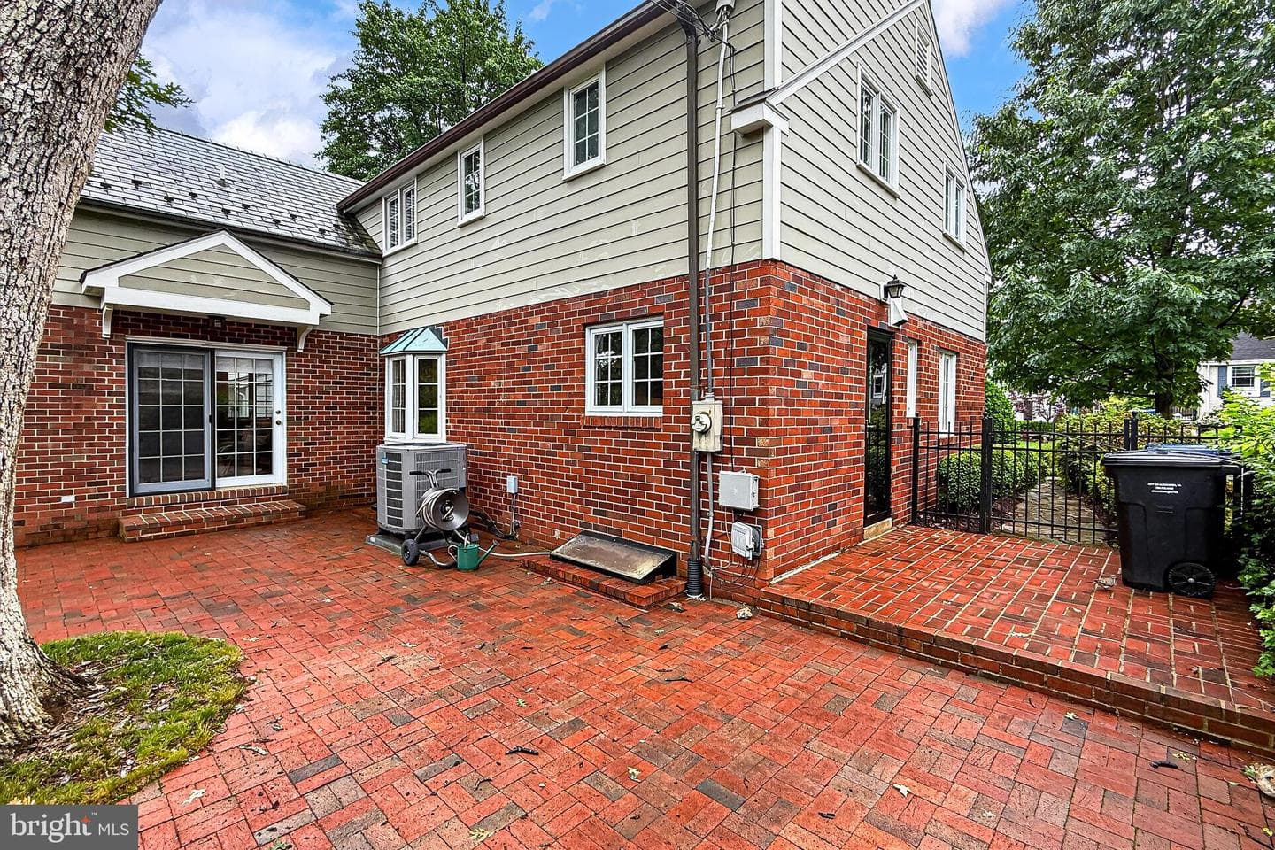 809 Enderby Drive photo 52