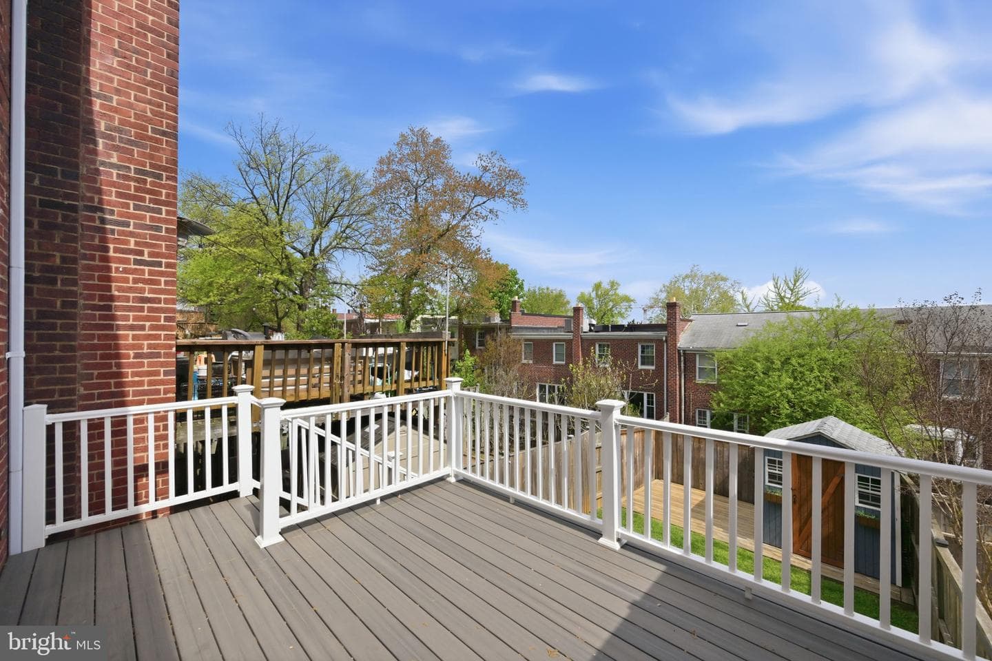 211 Guthrie Avenue photo 14