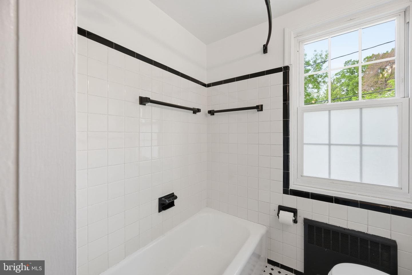 211 Guthrie Avenue photo 29