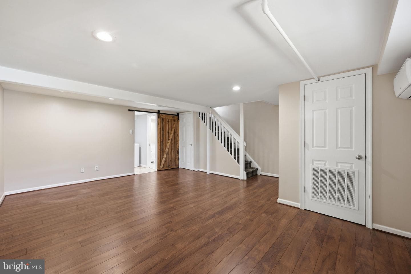211 Guthrie Avenue photo 32