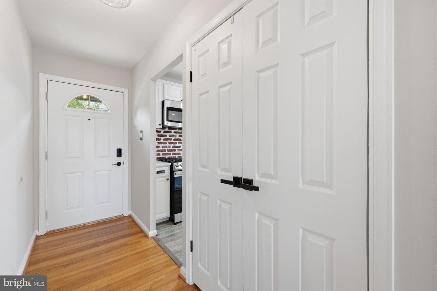 211 Guthrie Avenue photo 4