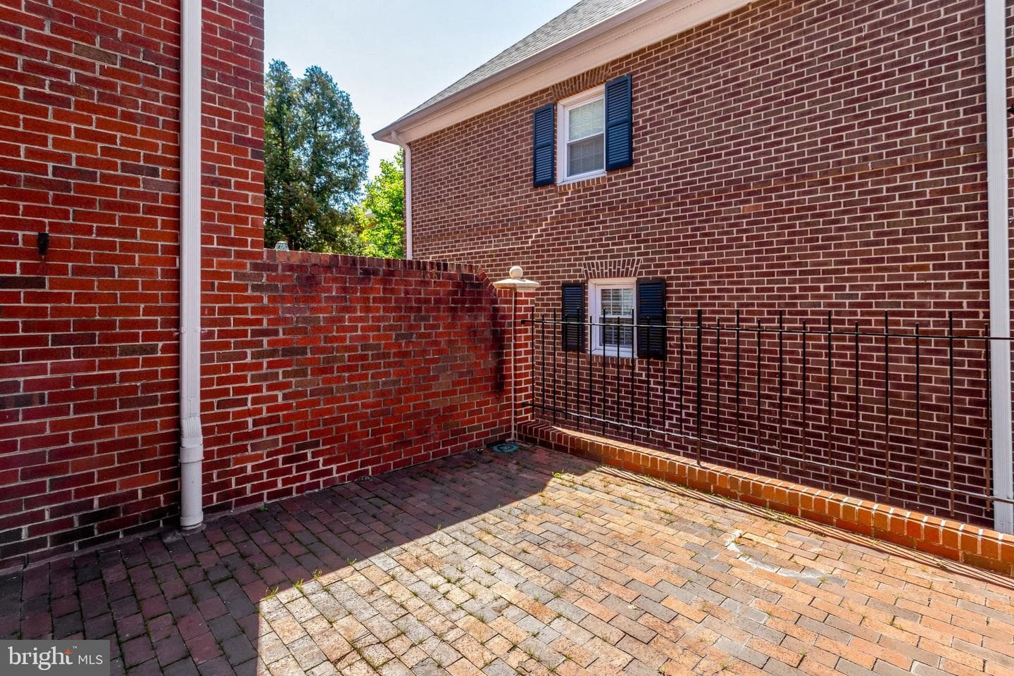 402 Second Street photo 49